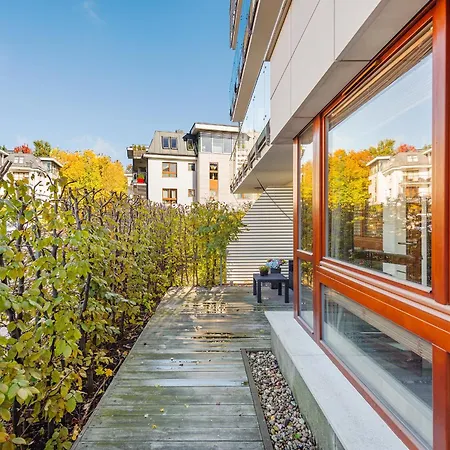 La Bagatelle By Baltica + Parking